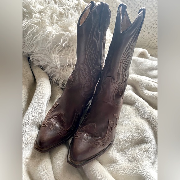 SOLD Women’s Boulet Leather Cowboy Boots - Picture 1 of 4
